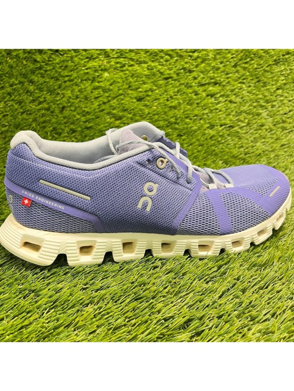 On Cloud 5 Womens Size 9 Blueberry White Athletic Running Walking Shoes Sneakers